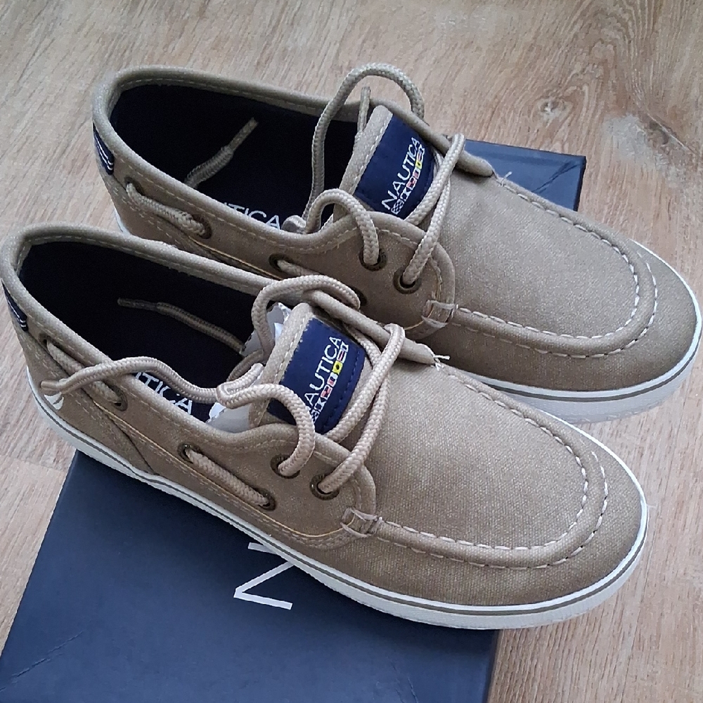 NEW Nautica Kids Spinnaker Youth Boat Shoe, Casual Loafer, Size 1 Kids